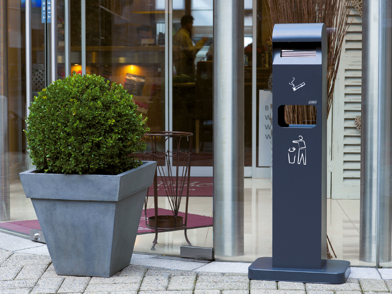 Pepelnik stoječ s košem za smeti, črn, 12,5 L Koši, zbiralniki in vrečke za odpadke